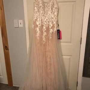 NWT Clarisse Style 600203 Ivory/Blush Prom gown Size 10